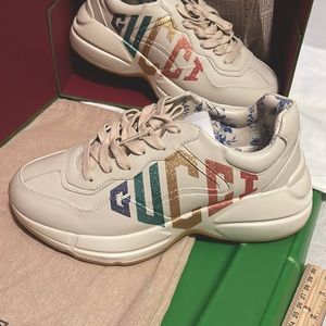 GUCCI Sneakers
